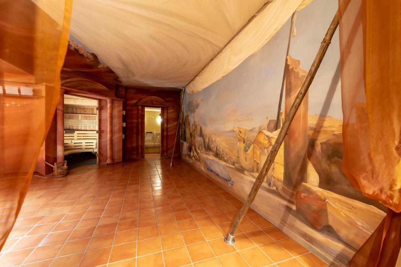 Niederstetten Hotel Gasthof Krone מראה חיצוני תמונה
