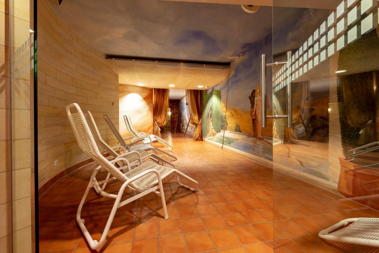 Niederstetten Hotel Gasthof Krone מראה חיצוני תמונה