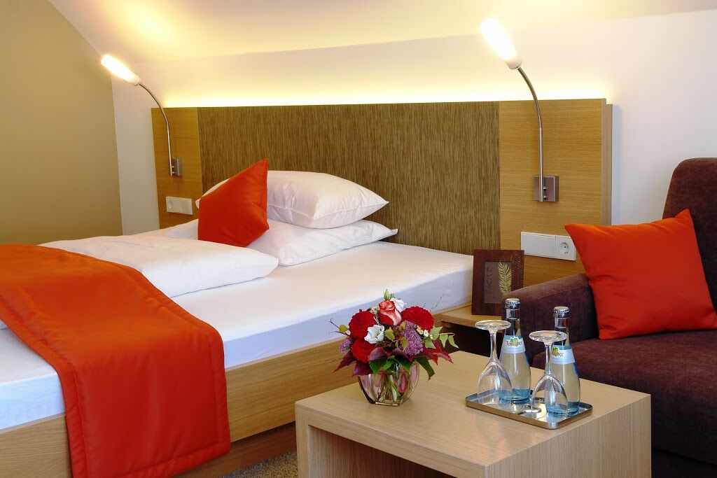 Niederstetten Hotel Gasthof Krone מראה חיצוני תמונה