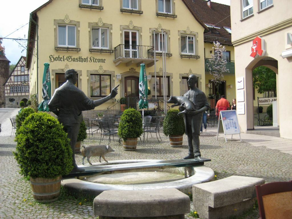 Niederstetten Hotel Gasthof Krone מראה חיצוני תמונה